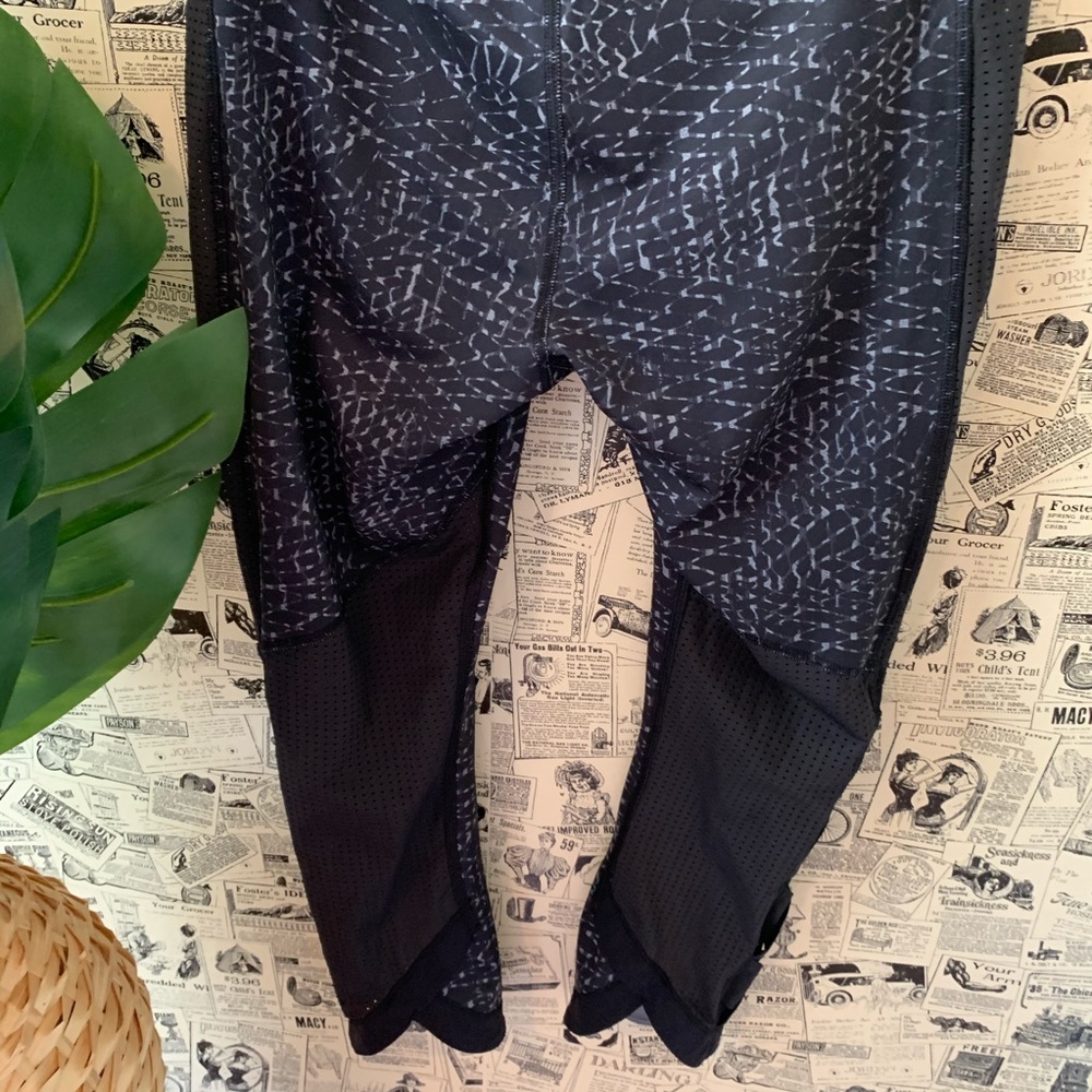Lululemon Var-City Crop Samba Snake Battleship 6 - Picture 6 of 12